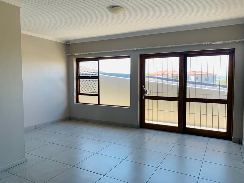 3 Bedroom Property for Sale in Wavecrest Eastern Cape